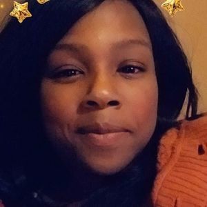 Meet your Posher, Dionne